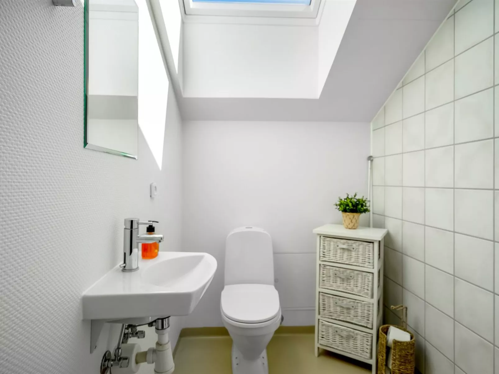 "Eleanore" - 25m from the sea-Inside