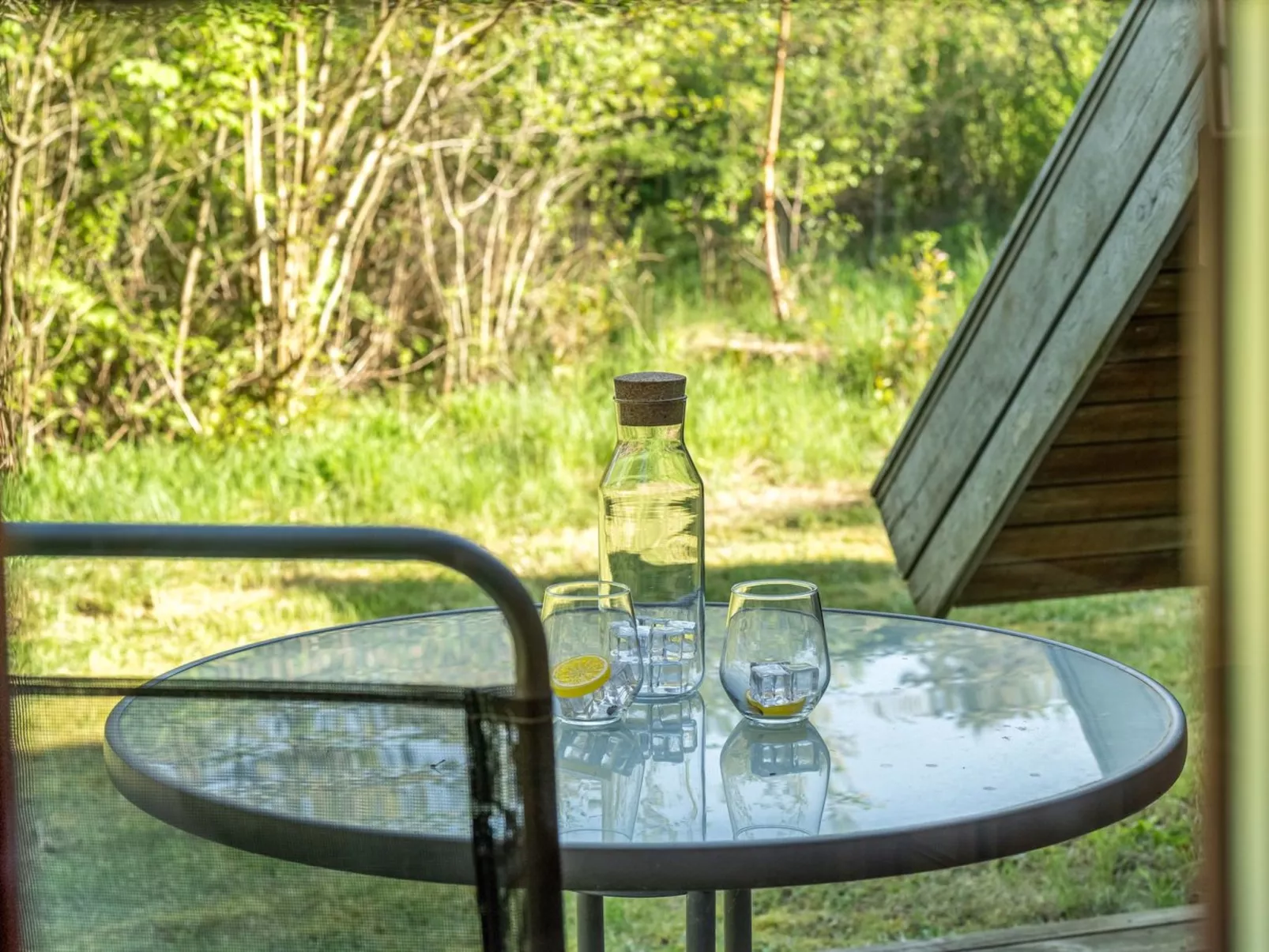 "Niesina" - 600m to the fjord-Drinnen