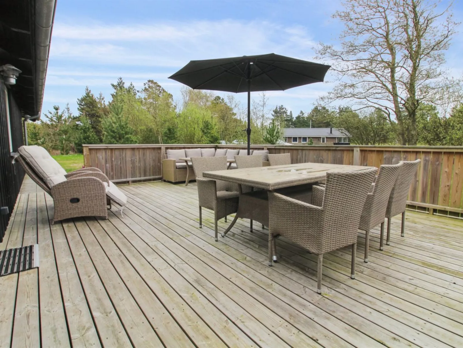 "Golubinka" - 2.5km from the sea-Outside