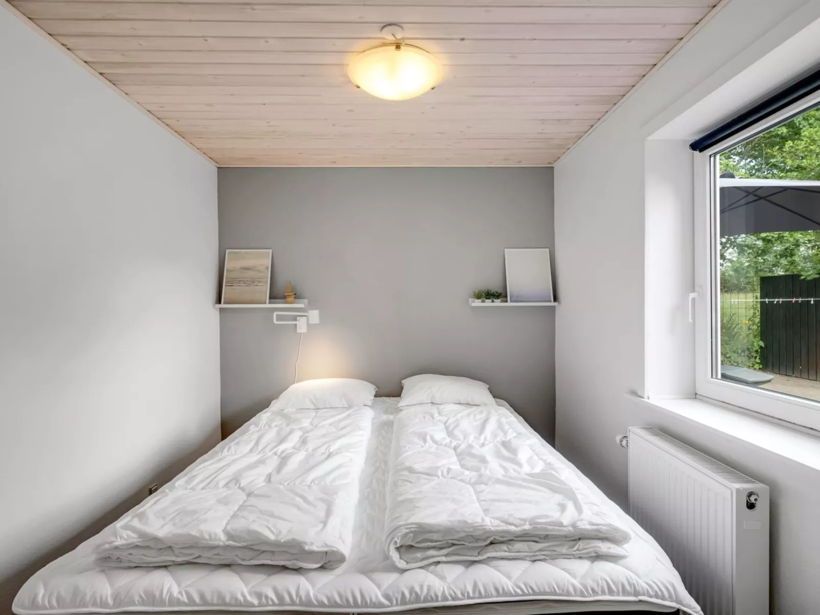 "Eino" - 150m from the sea-Drinnen