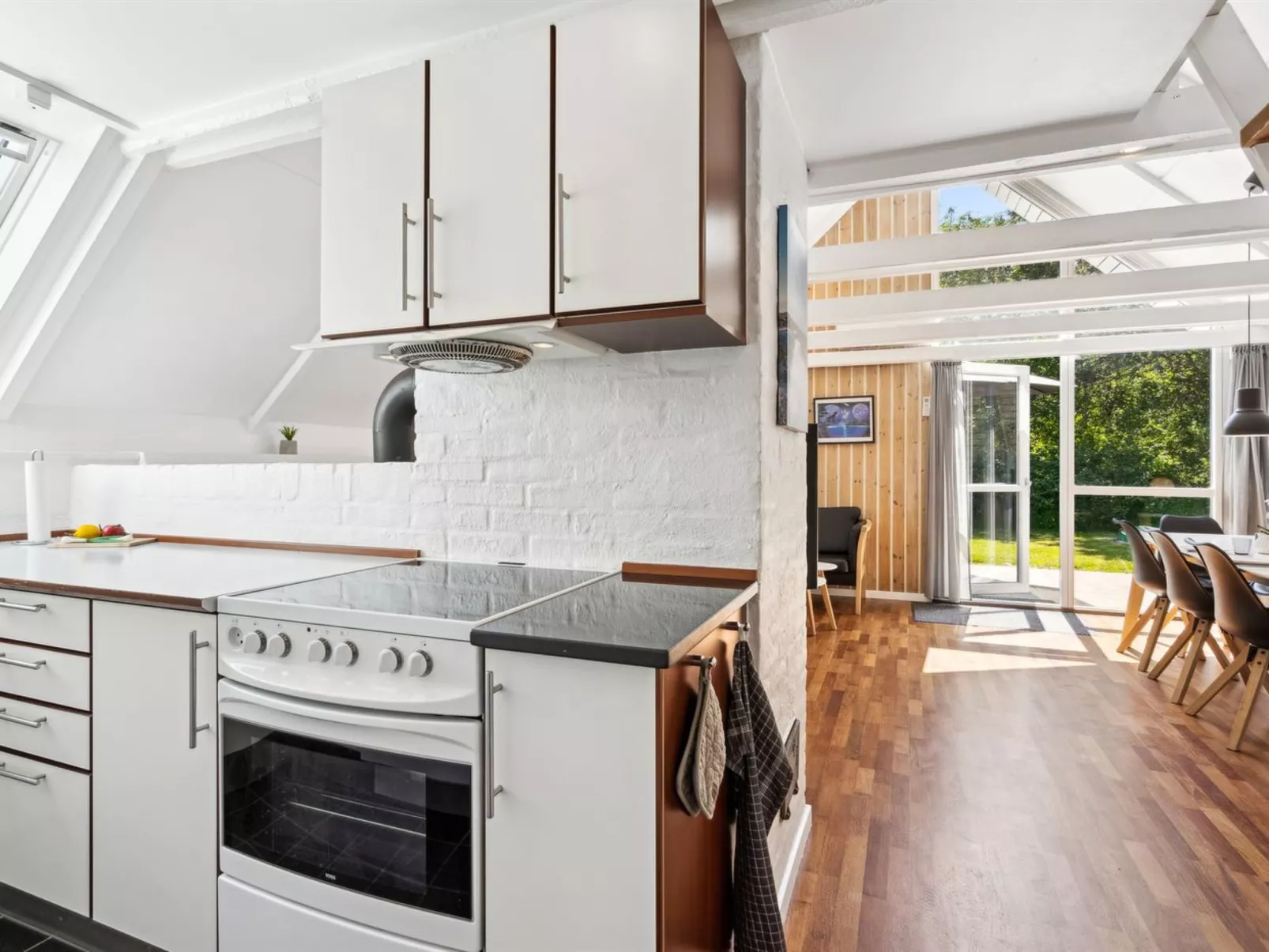 "Ardan" - 450m from the sea-Inside