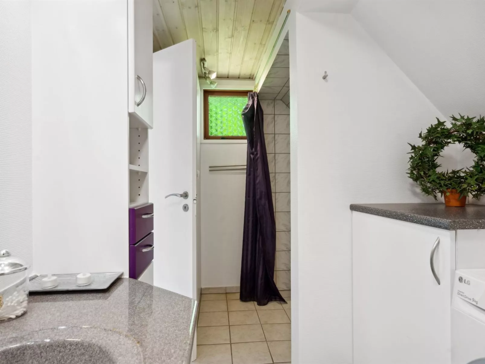 "Gunhilde" - 6km from the sea-Dedans