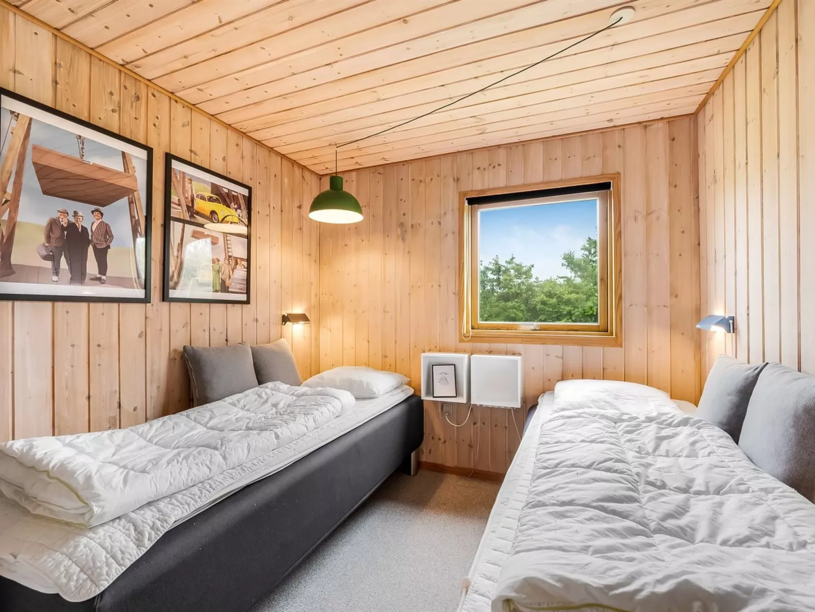 "Tian" - 400m to the fjord-Dedans