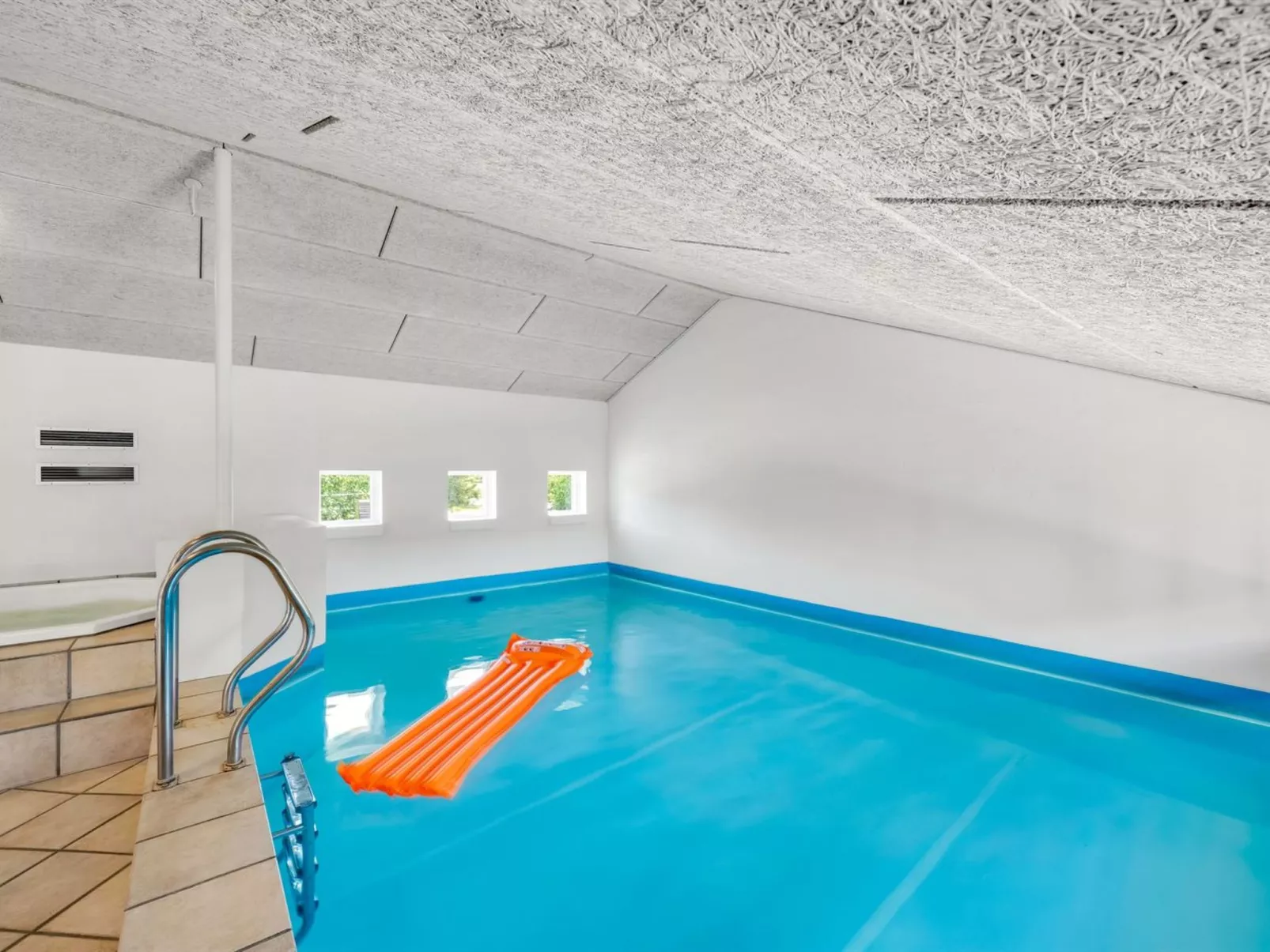 "Holga" - 400m from the sea-Outside