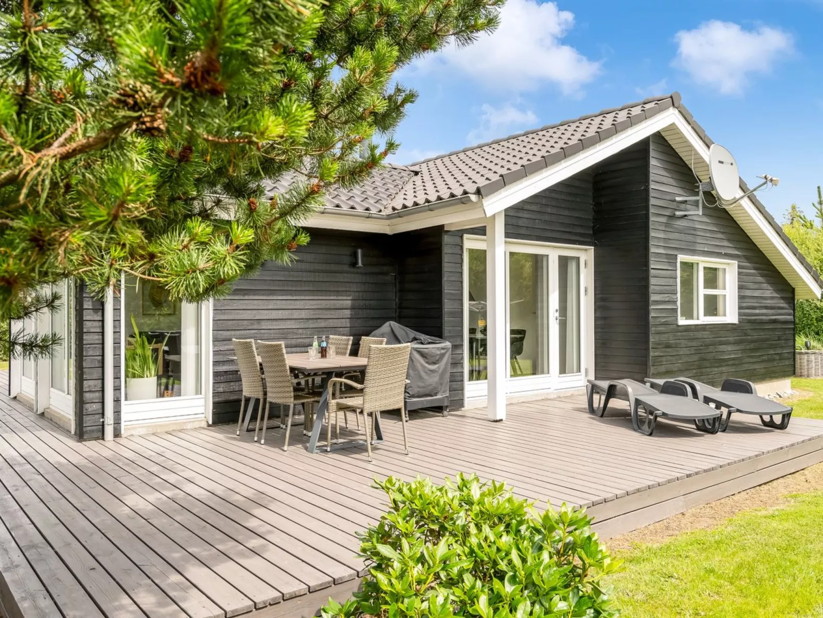 "Lissi" - 3.5km from the sea-Outside