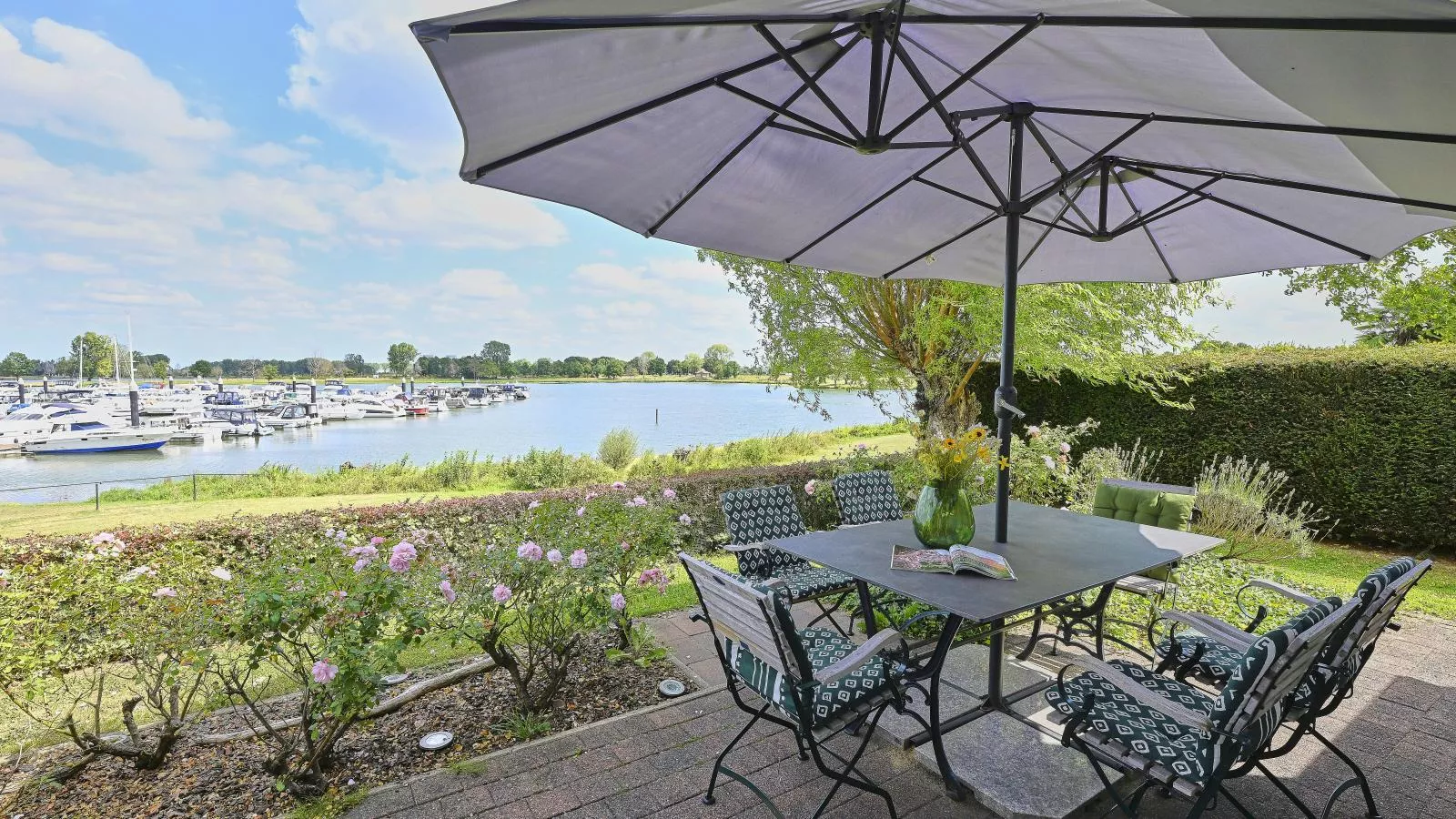 Rose Garden-Jardins en été