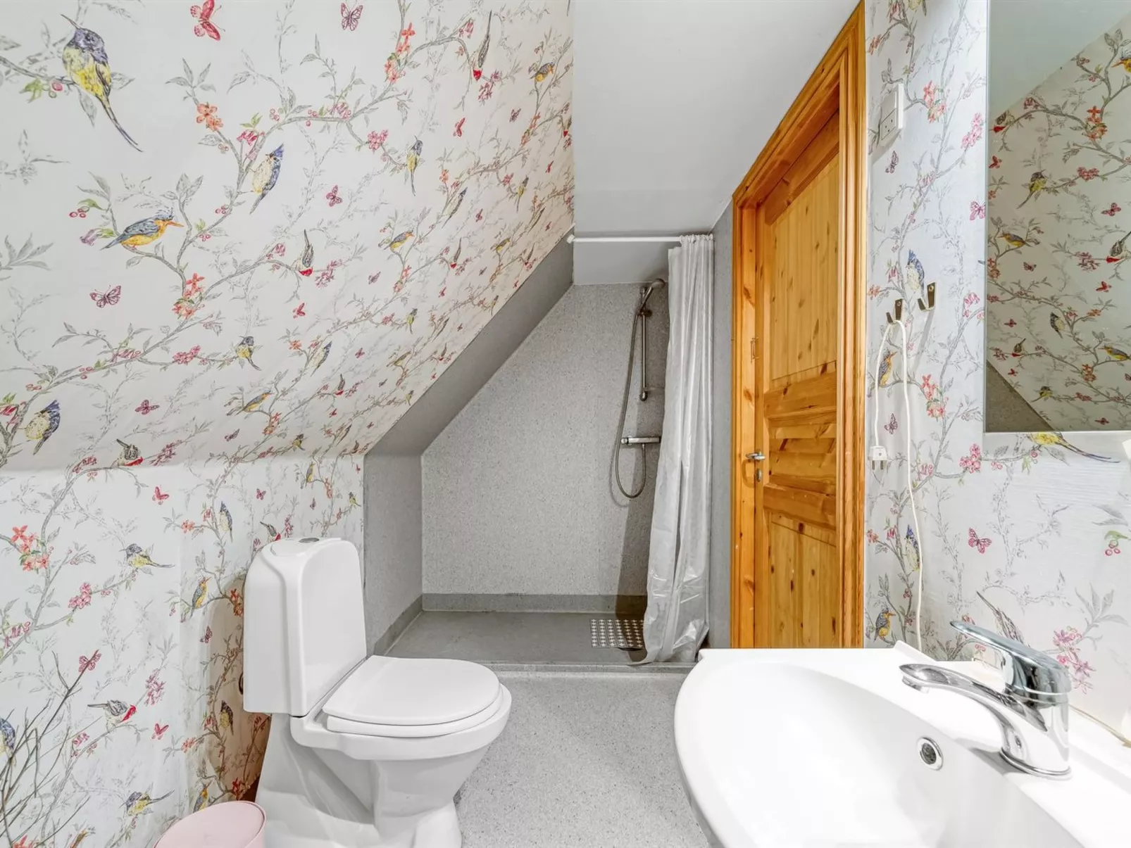 "Wiss" - 4.1km from the sea-Inside