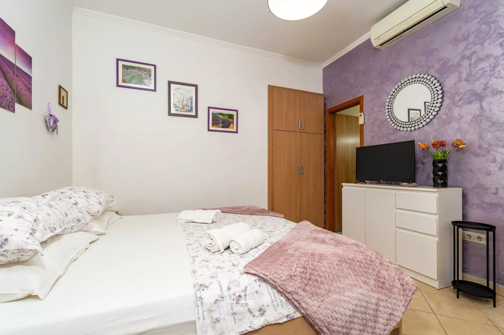 Apartments and Room Frane - Studio with Terrace-Bedroom