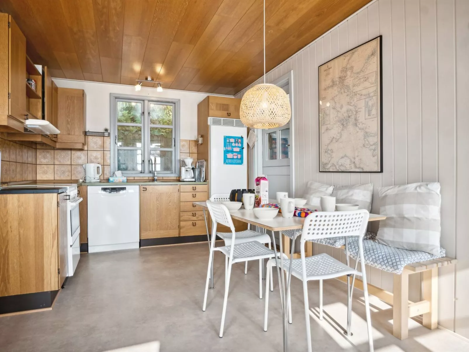 "Drifa" - 20m from the sea-Drinnen