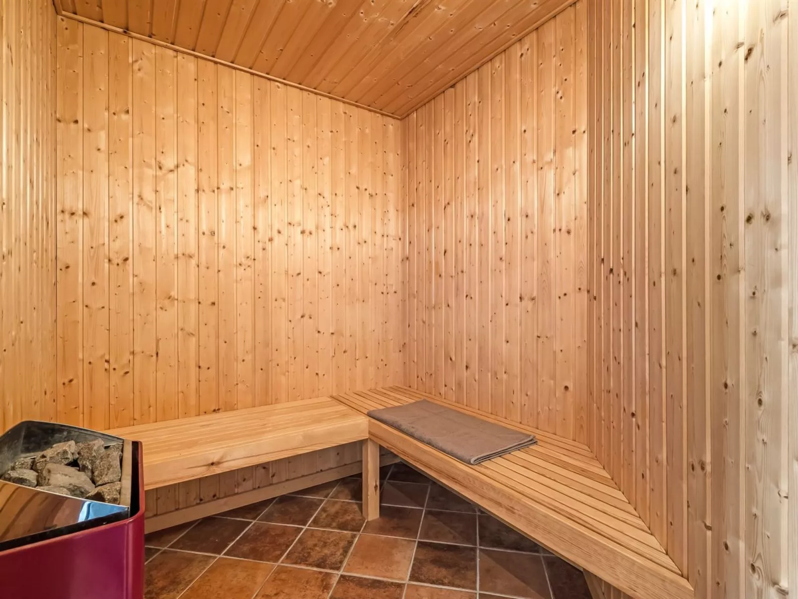 "Thorger" - 550m from the sea-Inside