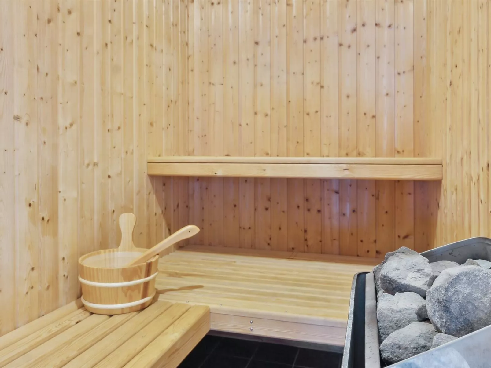 "Aira" - 200m from the sea-Inside