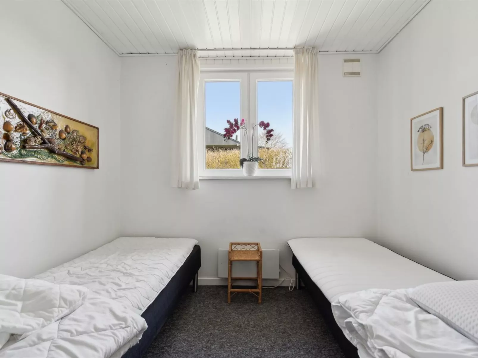 "Vemund" - 500m from the sea-Inside