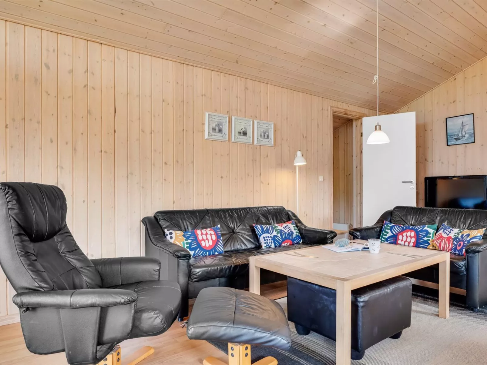 "Vincent" - 25m from the sea-Drinnen