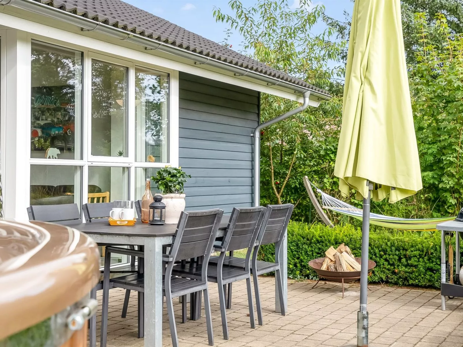 "Nauka" - 400m to the fjord-Outside