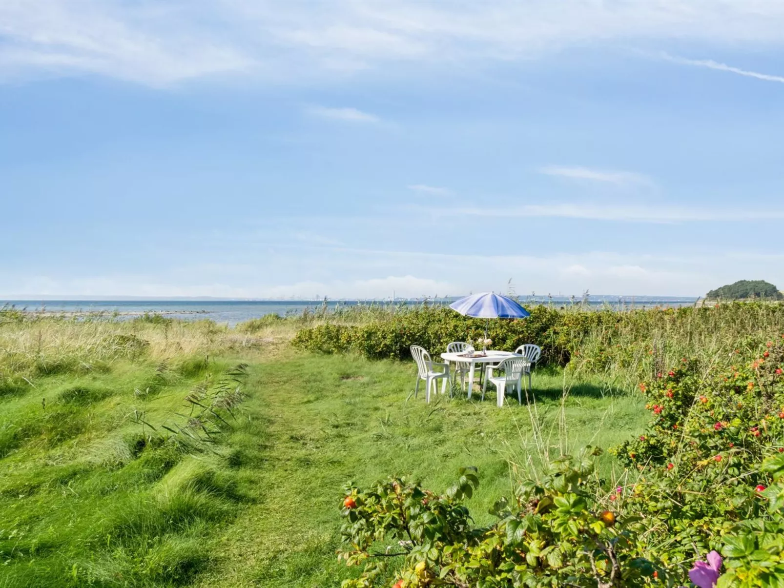 "Joella" - 75m from the sea-Dehors