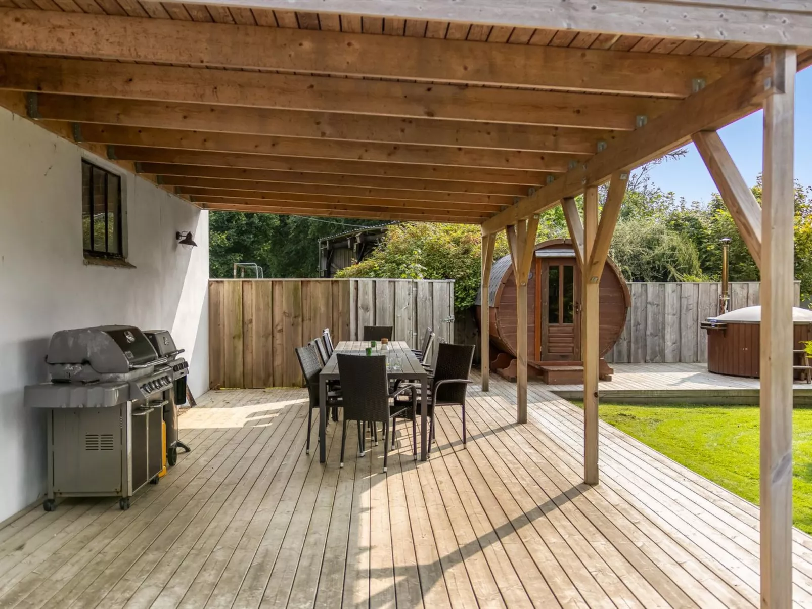 "Vinni" - 25km from the sea-Draußen