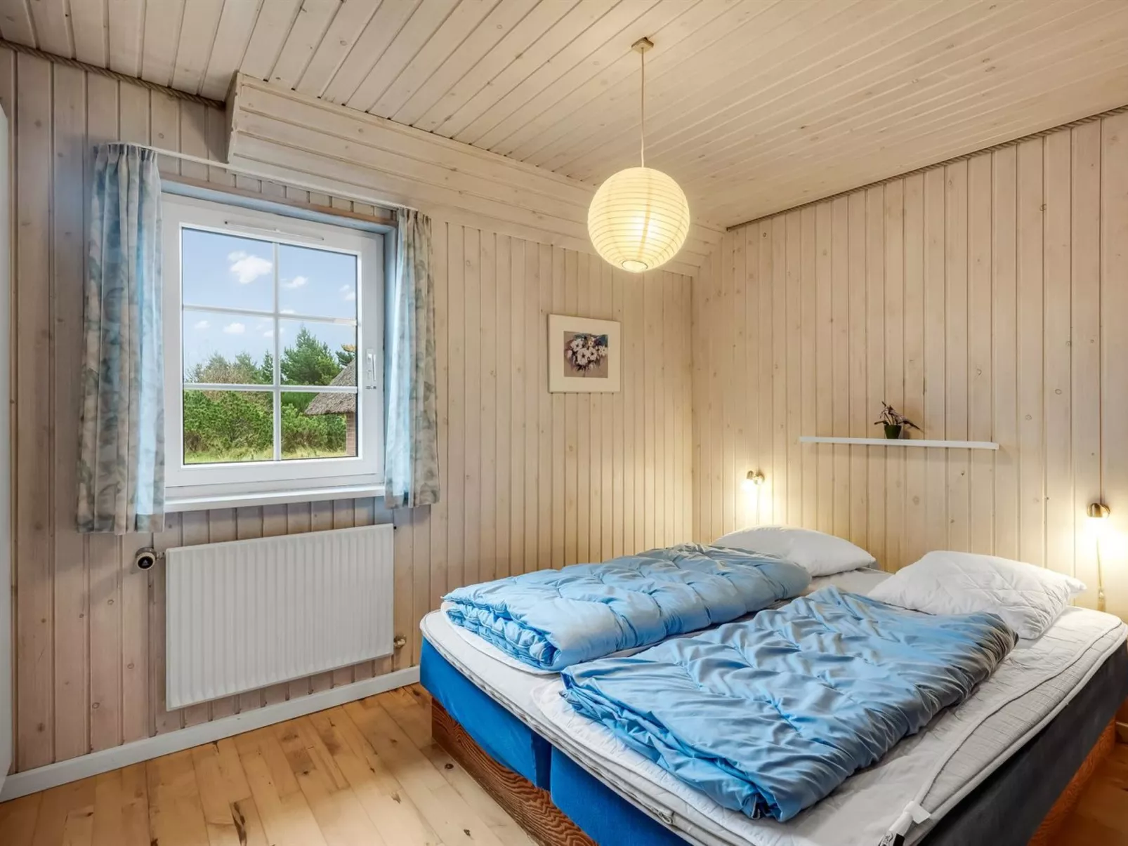 "Madsen" -  from the sea-Dedans