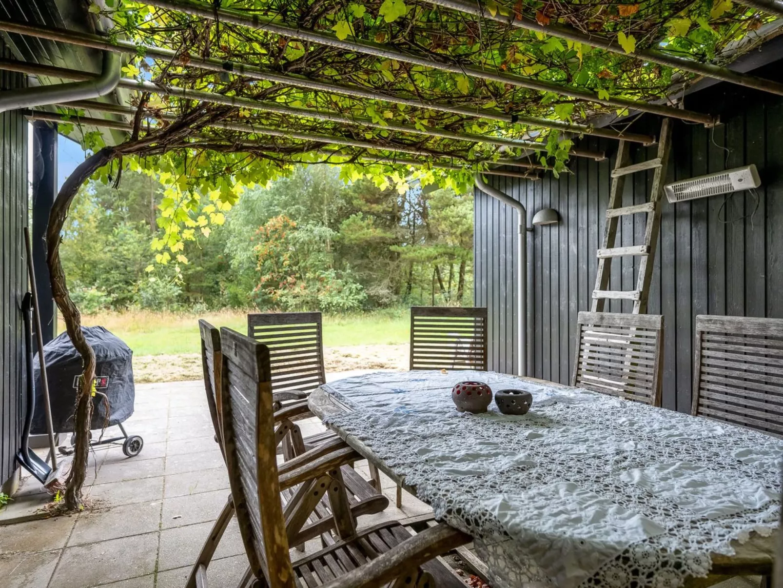 "Trena" - 1.2km to the fjord-Outside