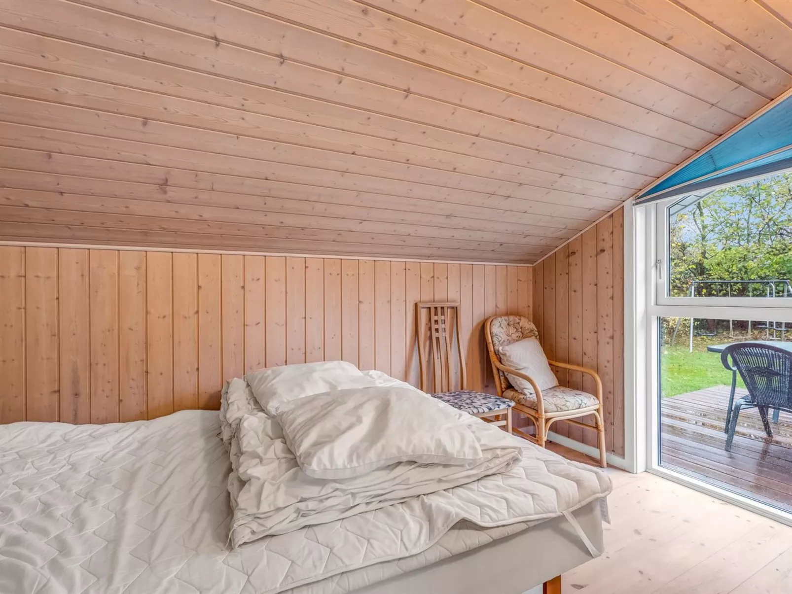 "Ensio" - 8.0km from the sea-Drinnen