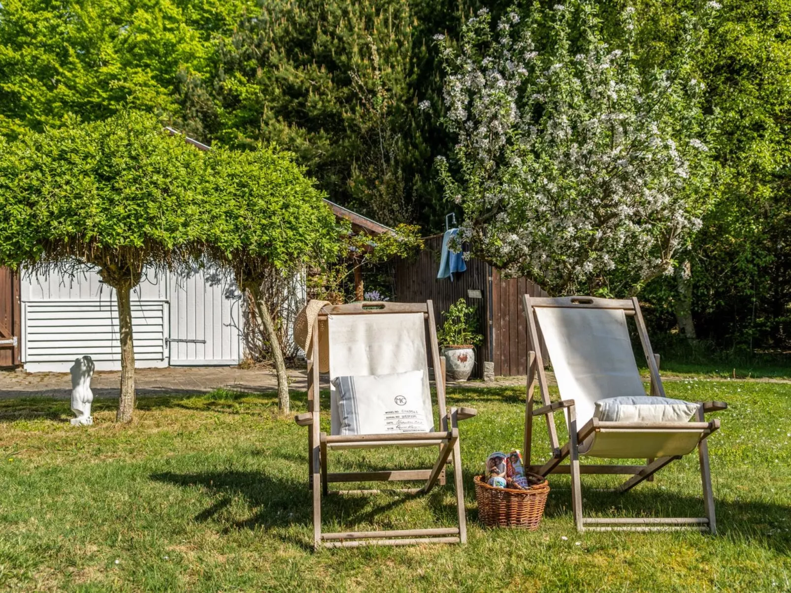 "Gunnild" -  from the sea-Draußen