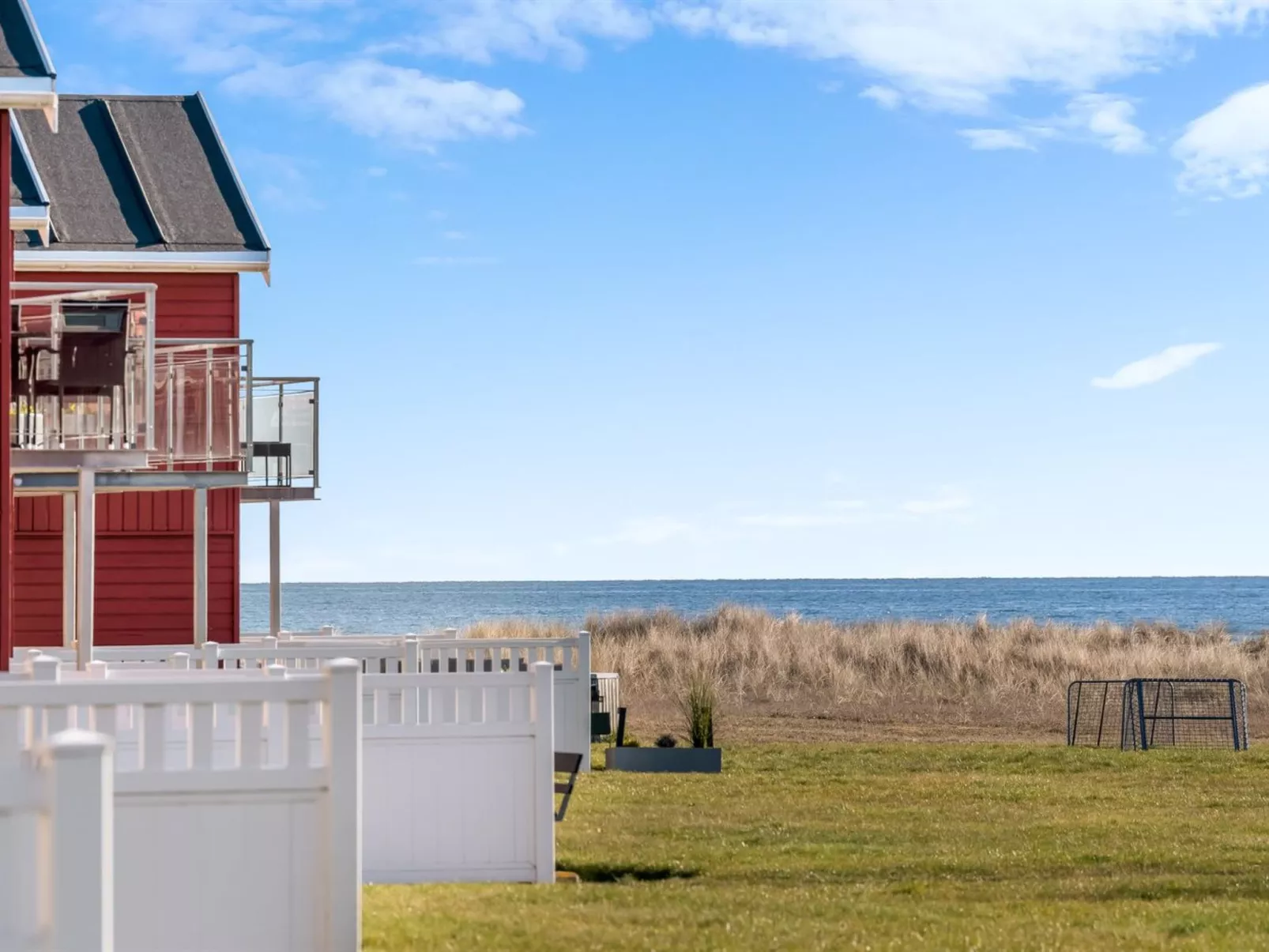 "Arton" -  from the sea-Outside