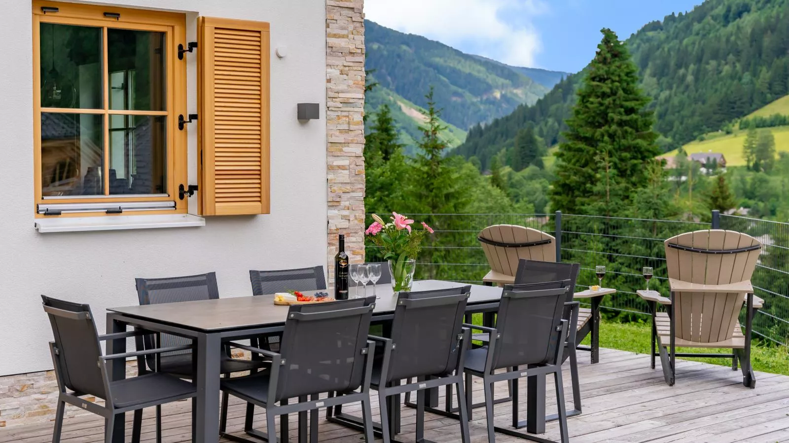 Schletski-Terrace balcony