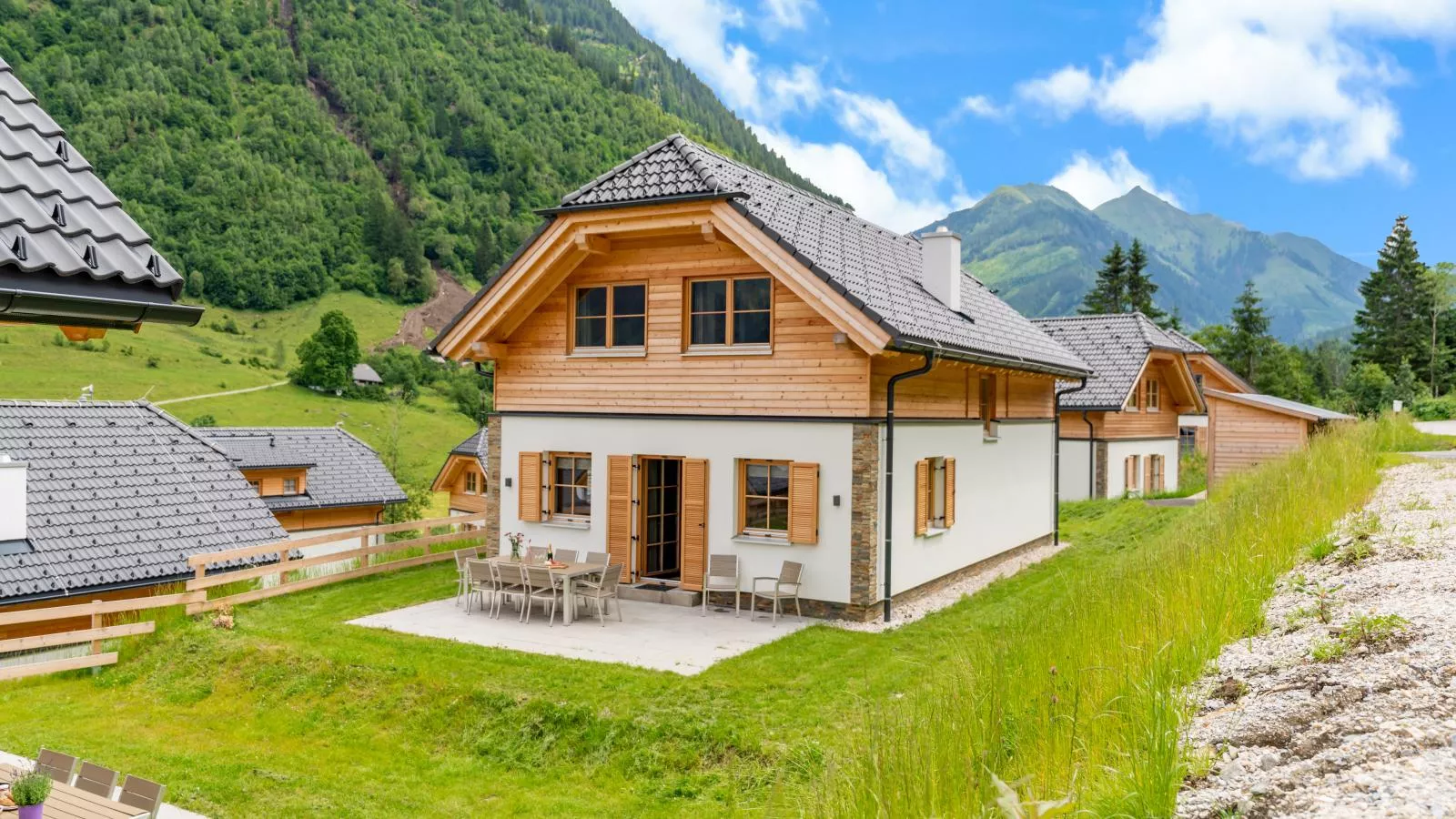 Haus Rapunzel-Exterior summer