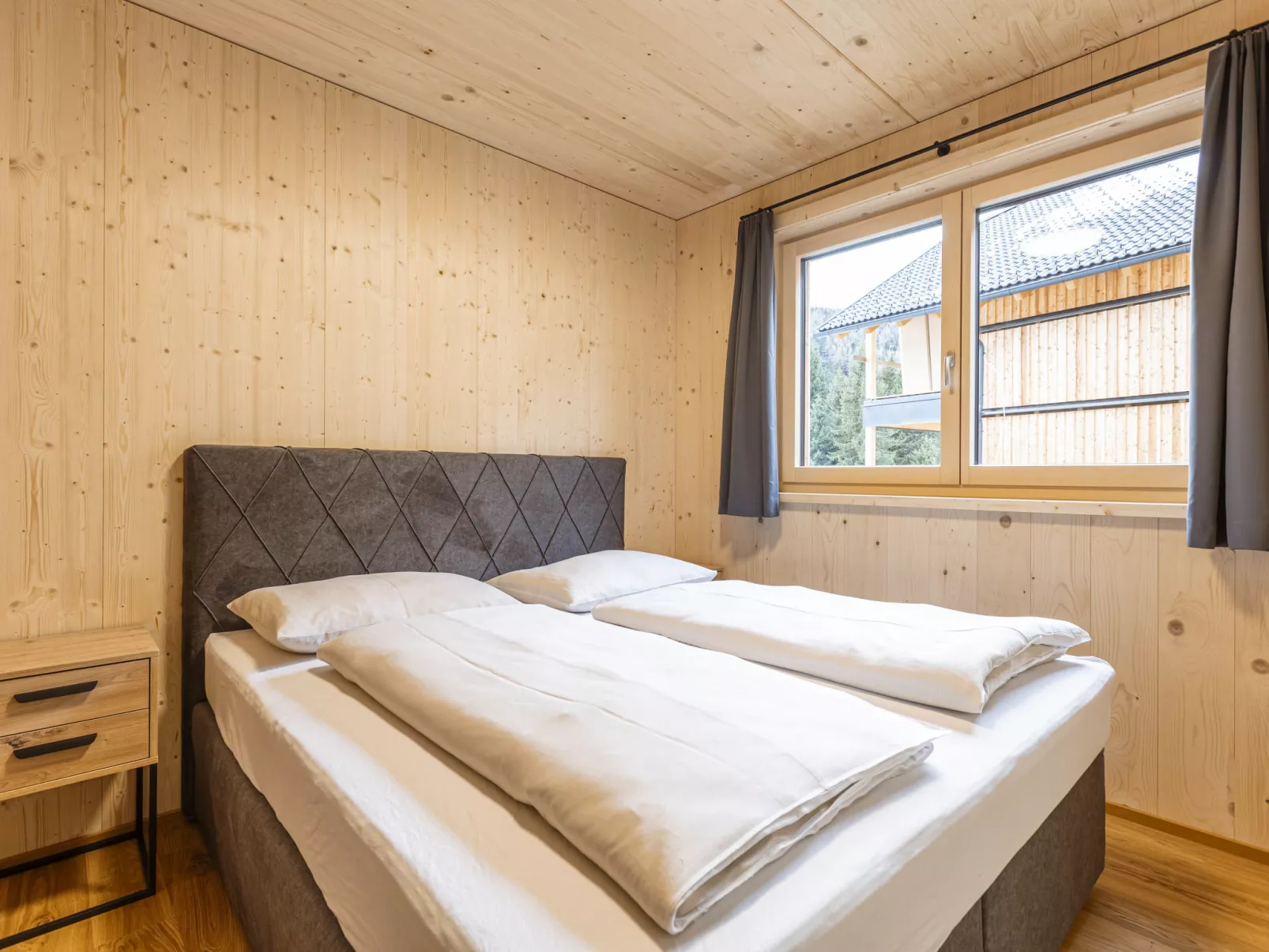 Mit 2 Schlafzimmern & Sauna-Inside