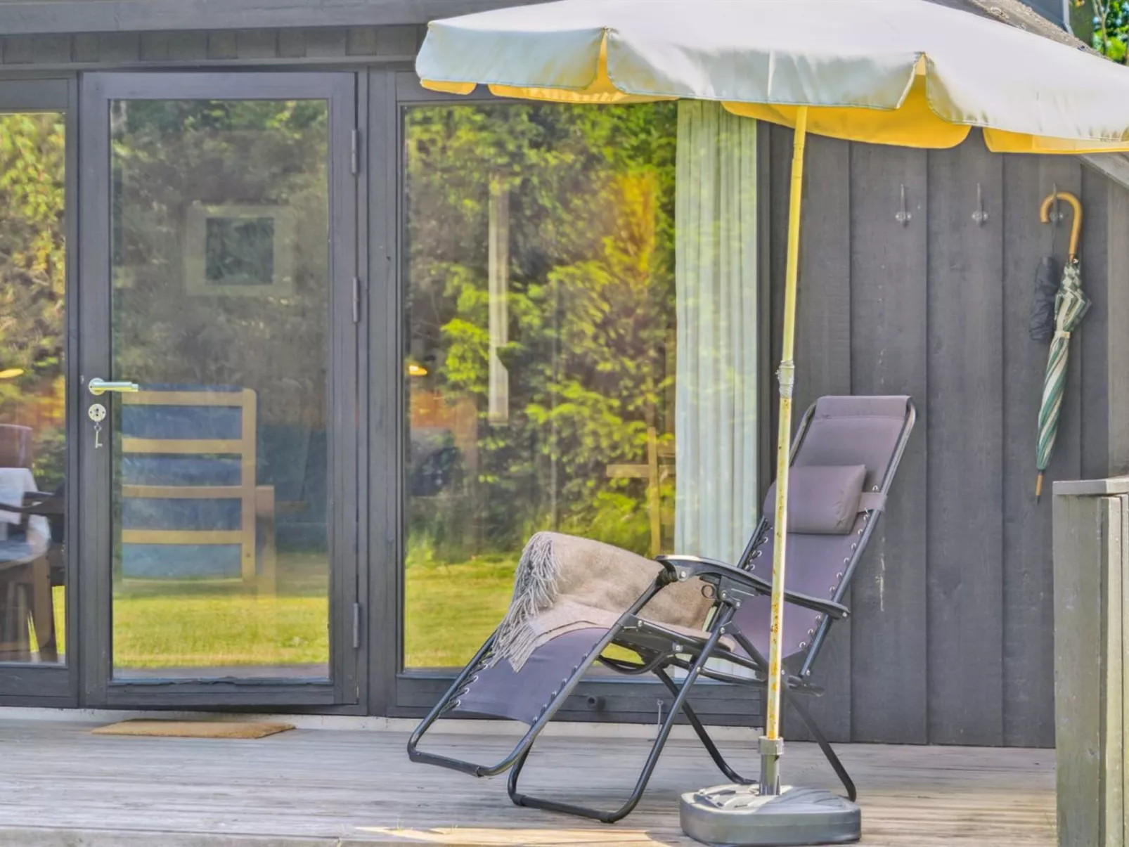 "Urban" - 140m from the sea-Outside