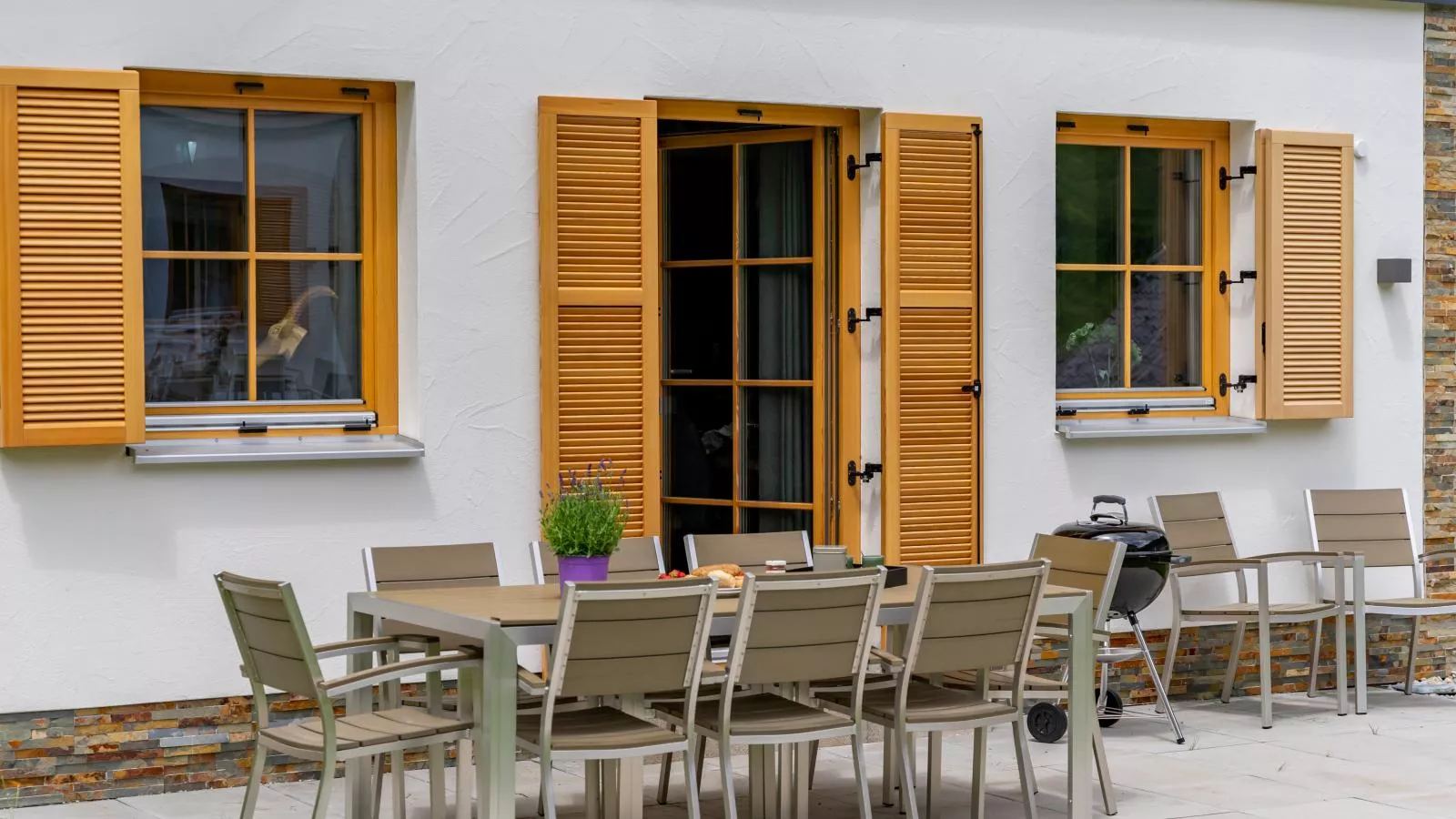 Chalet Pretzel-Terrace balcony