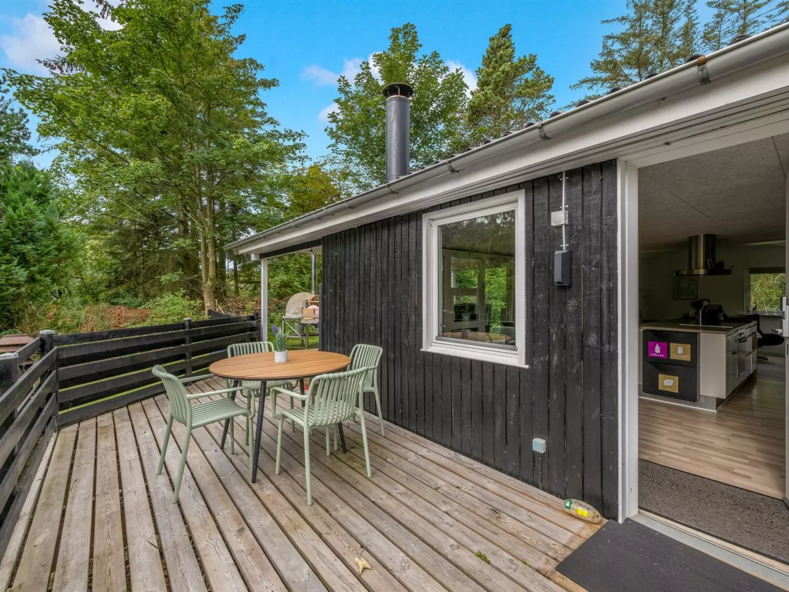 "Tiina" - 500m to the fjord-Outside