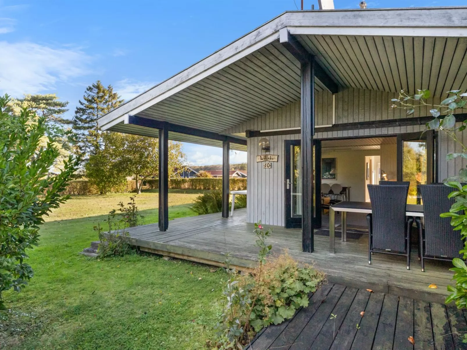 "Kajsa" - 250m from the sea-Outside