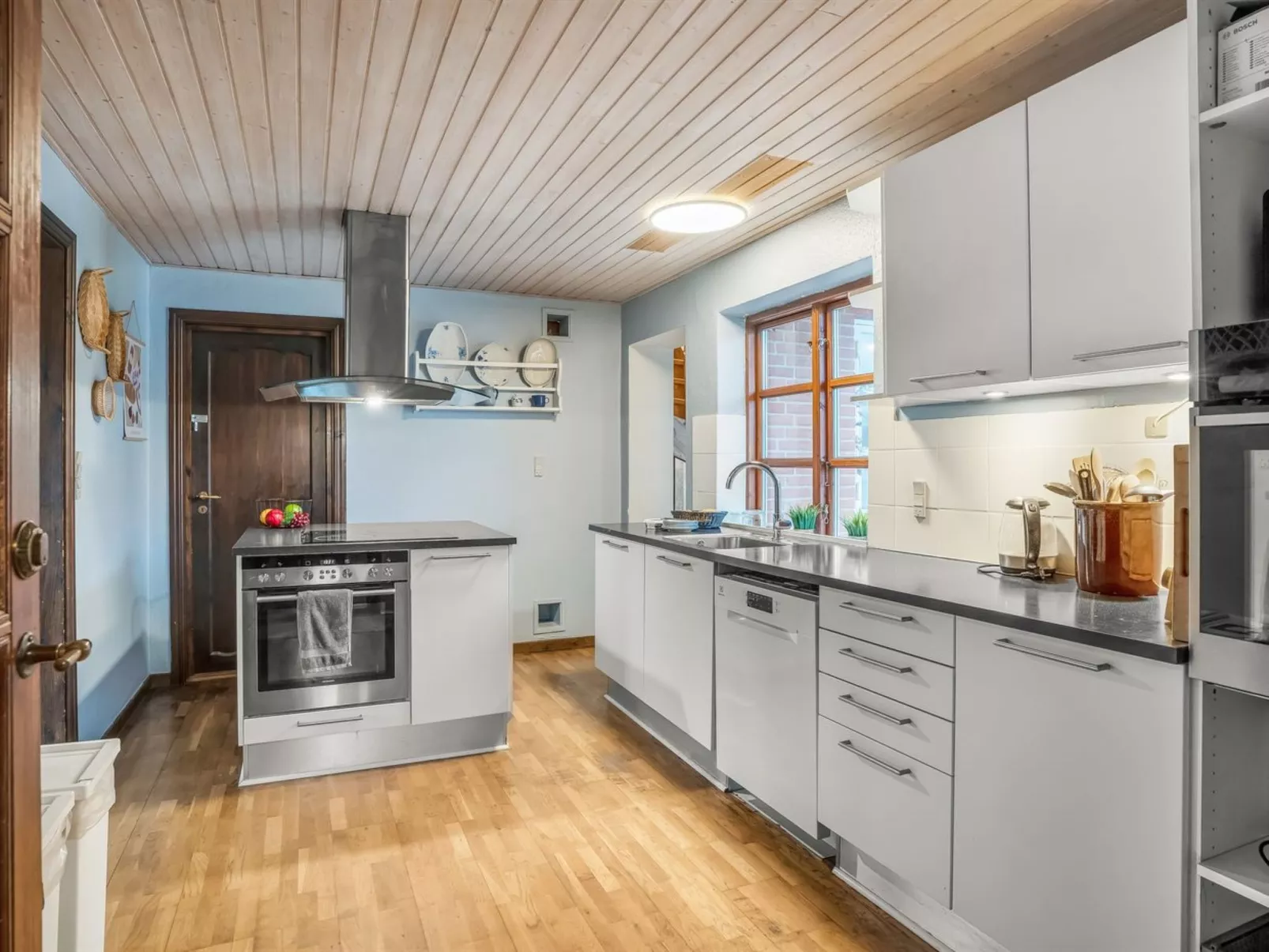 "Star" - 200m to the fjord-Inside