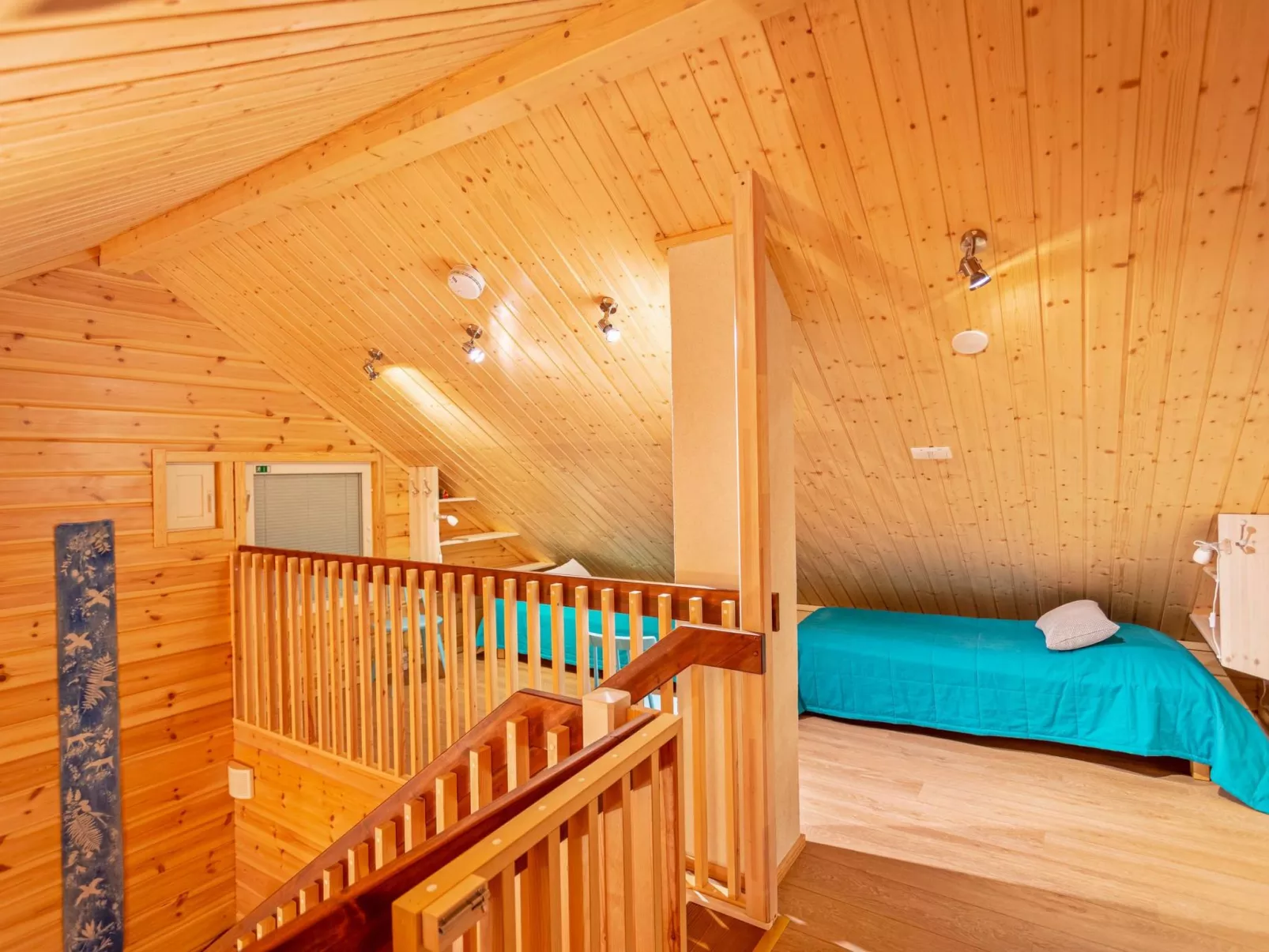 Kevätpiippo b-Inside