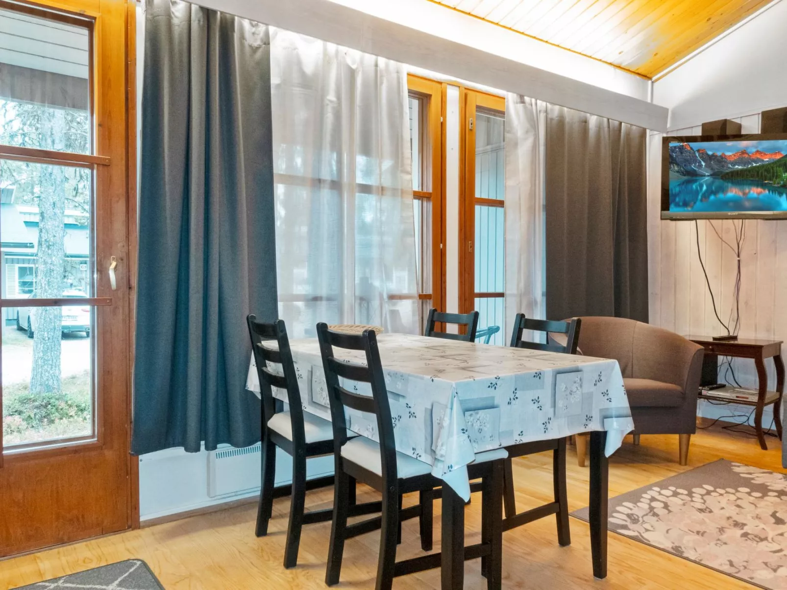 Riekonraito a1-Inside