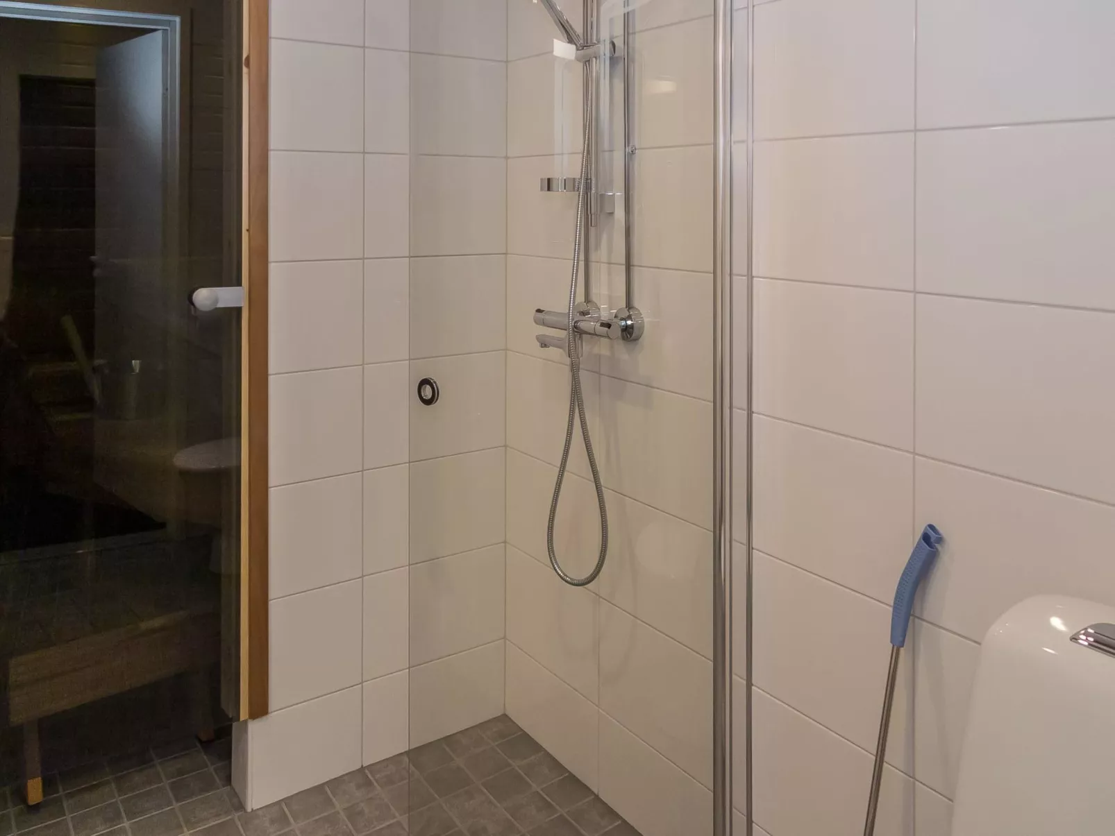 Ylälänsi 3 as 11-Dedans