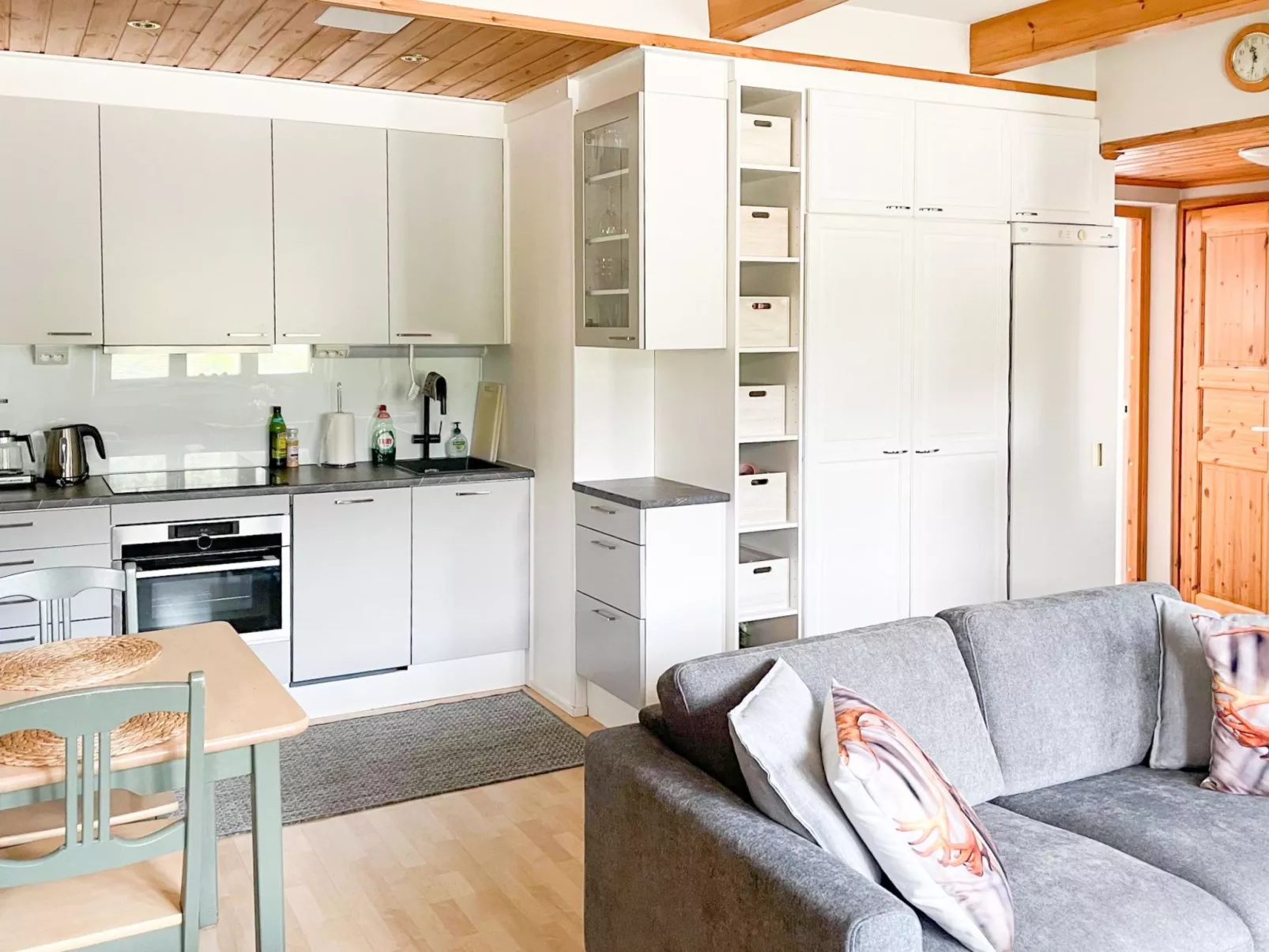 Levin rinnelinna a8-Inside