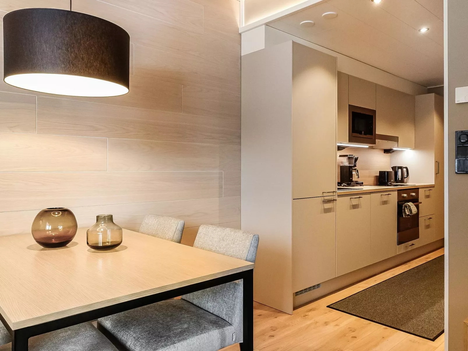 Levin kunkku b5-Dedans