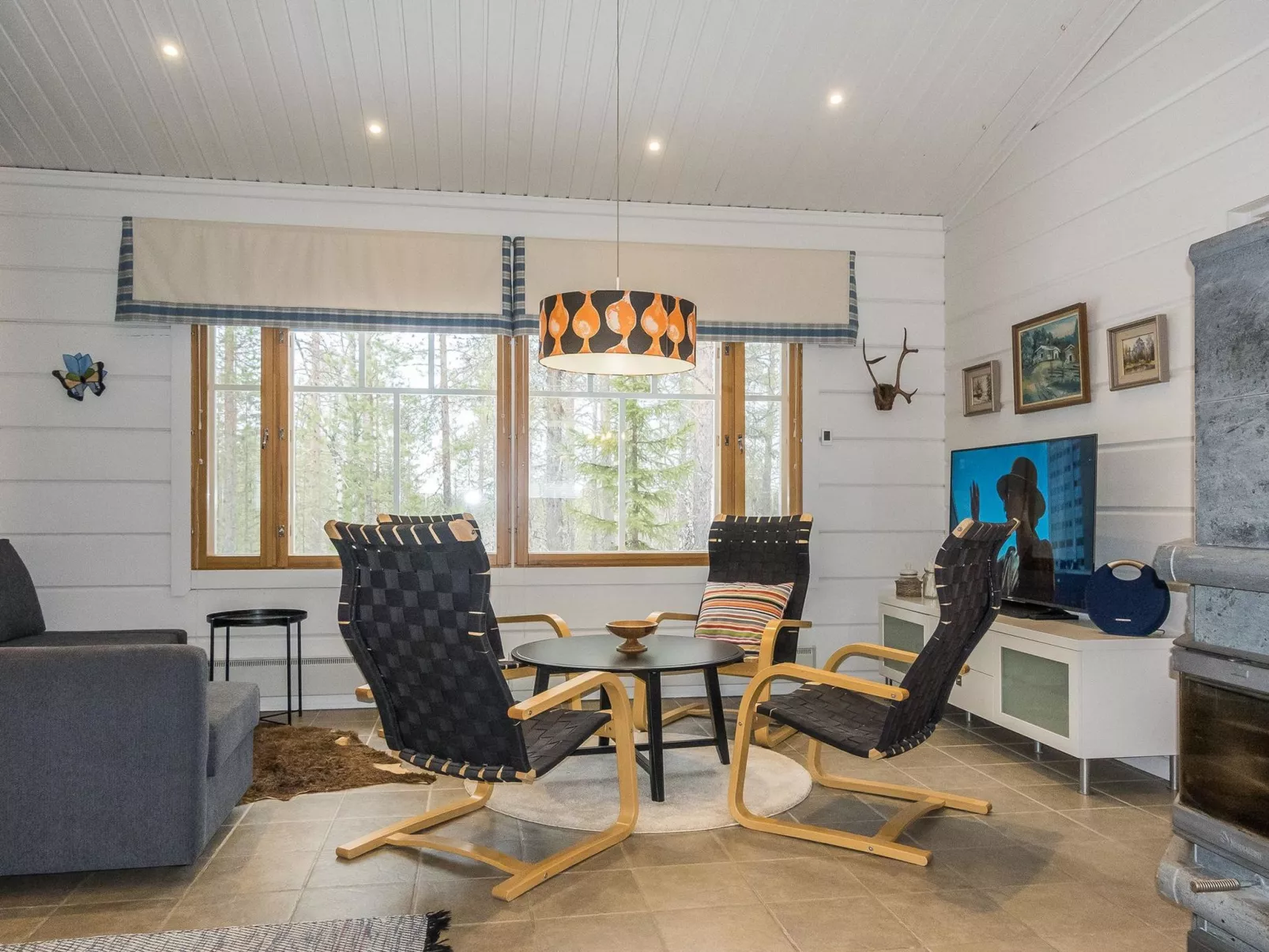 Petsukantähti-Dedans