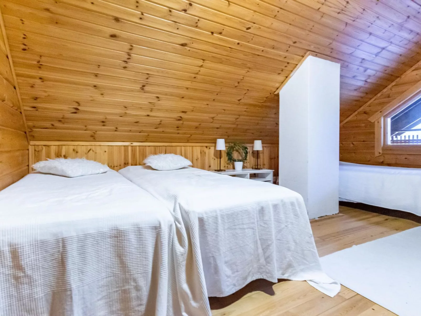 Saukonpiilo 2-Drinnen