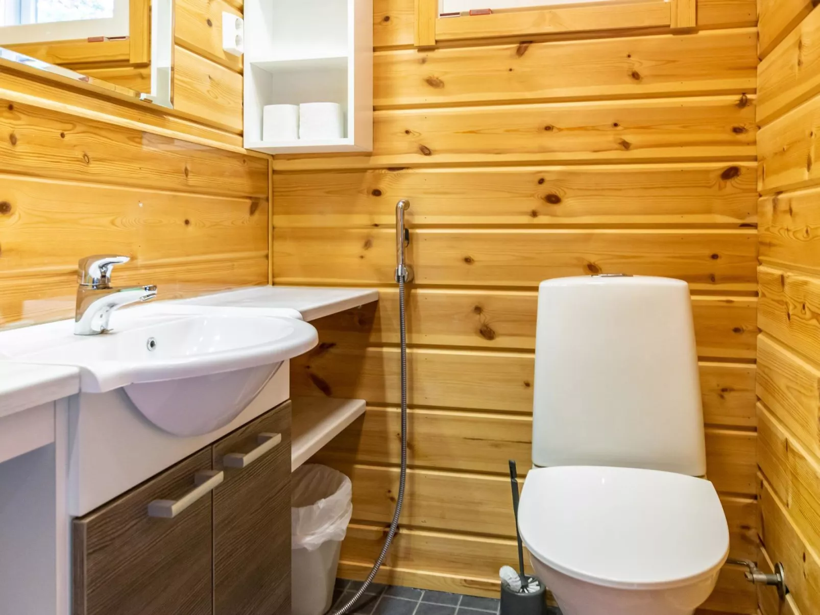 Tunturikettu-Drinnen