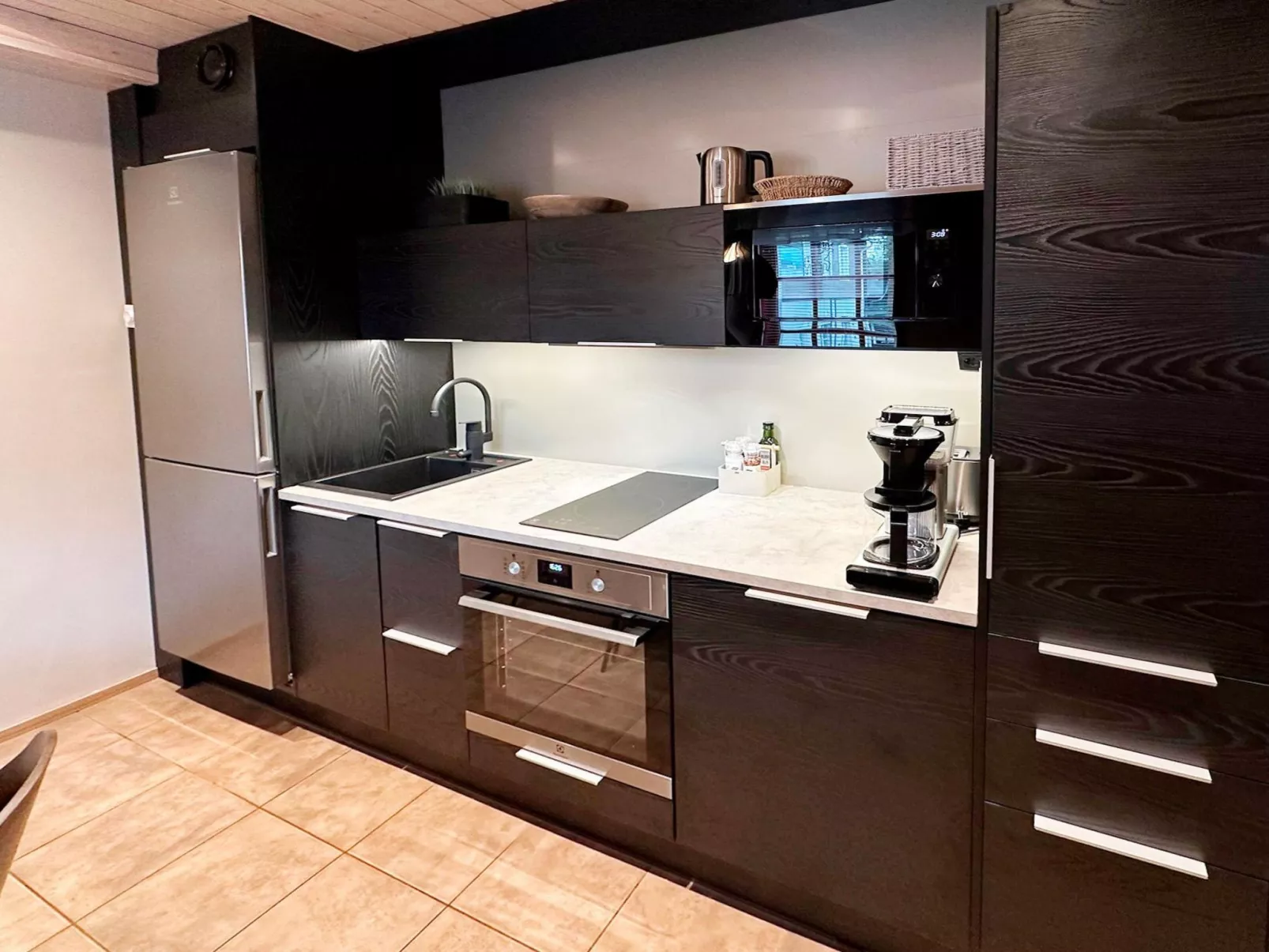 Levin otava 8-Drinnen