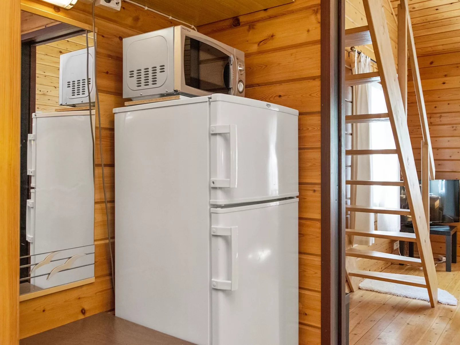 Hirvasaho a1-Drinnen