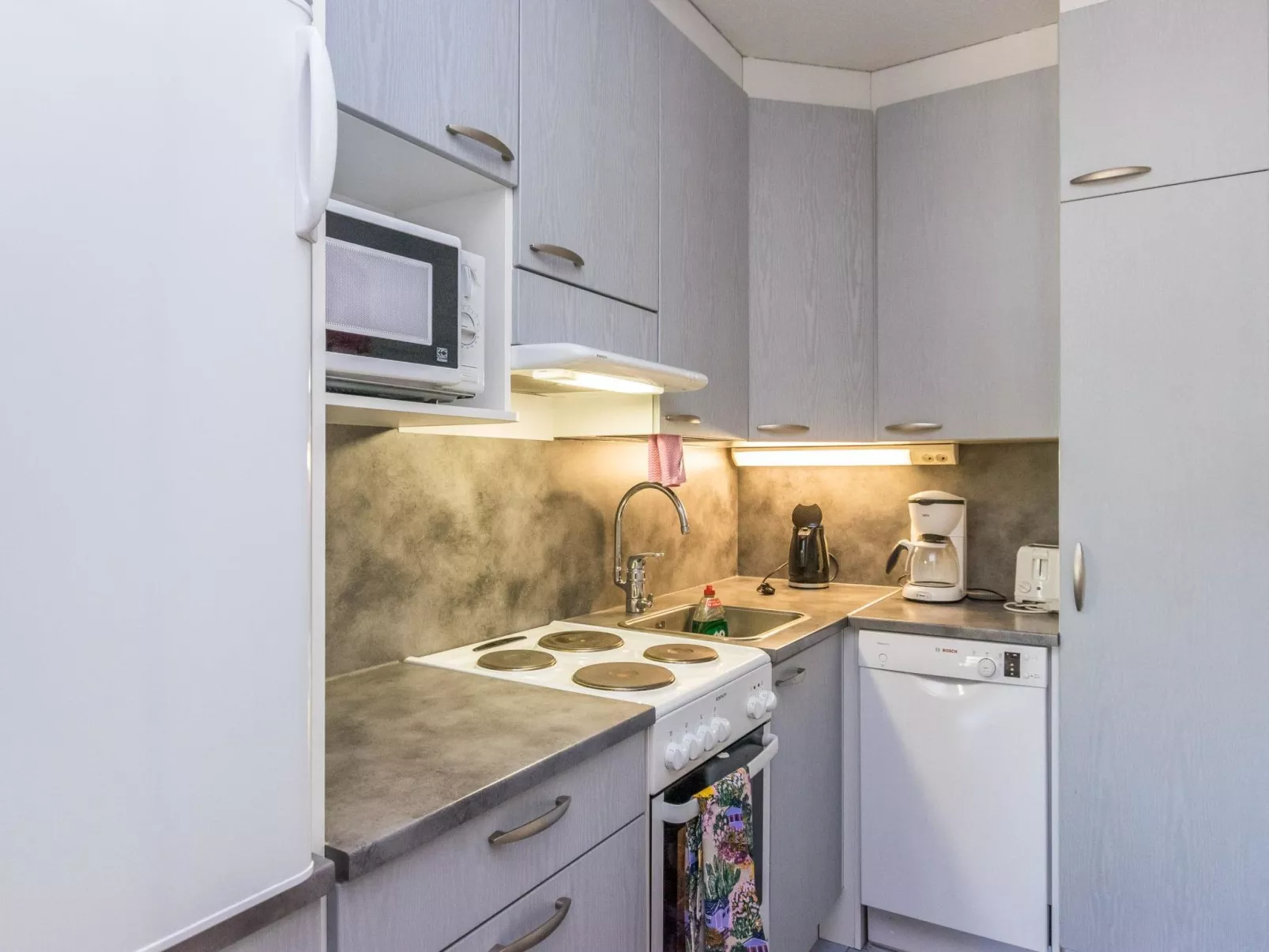 Saariseläntie 8 a 8-Dedans