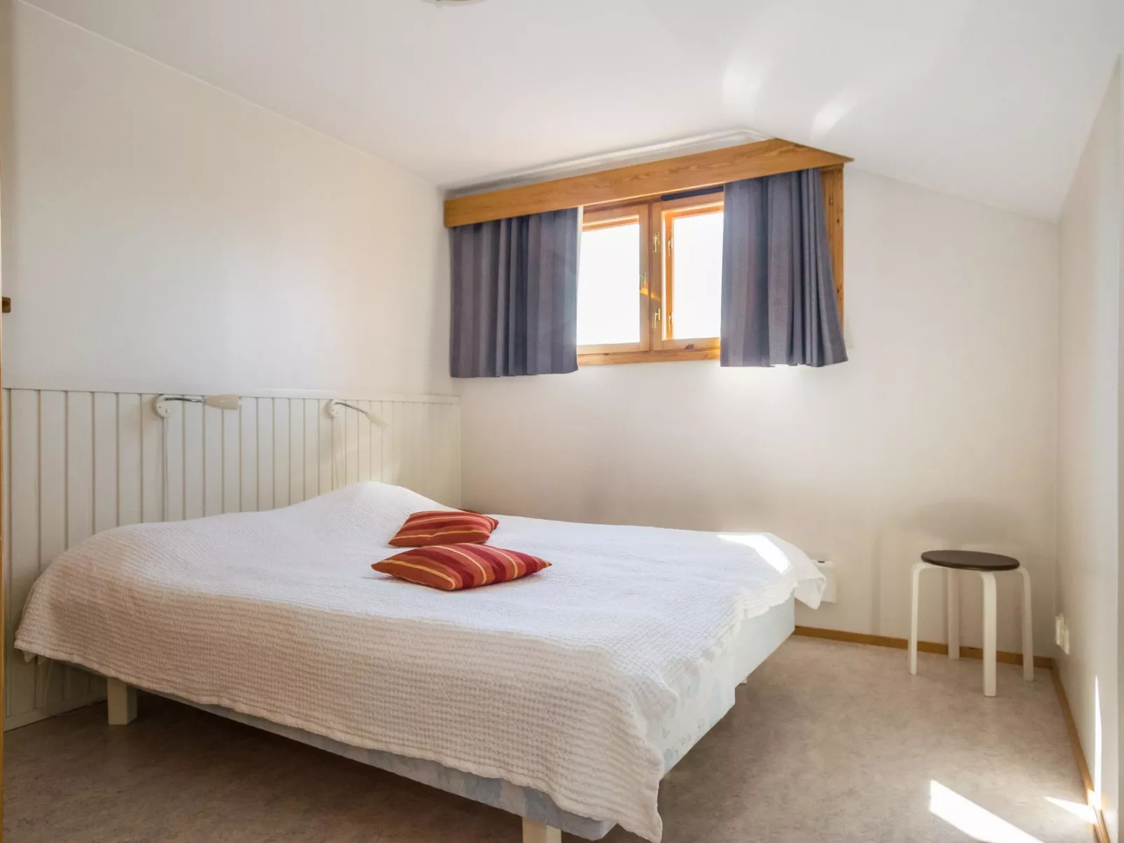 Lomariekko 6 b 7-Inside