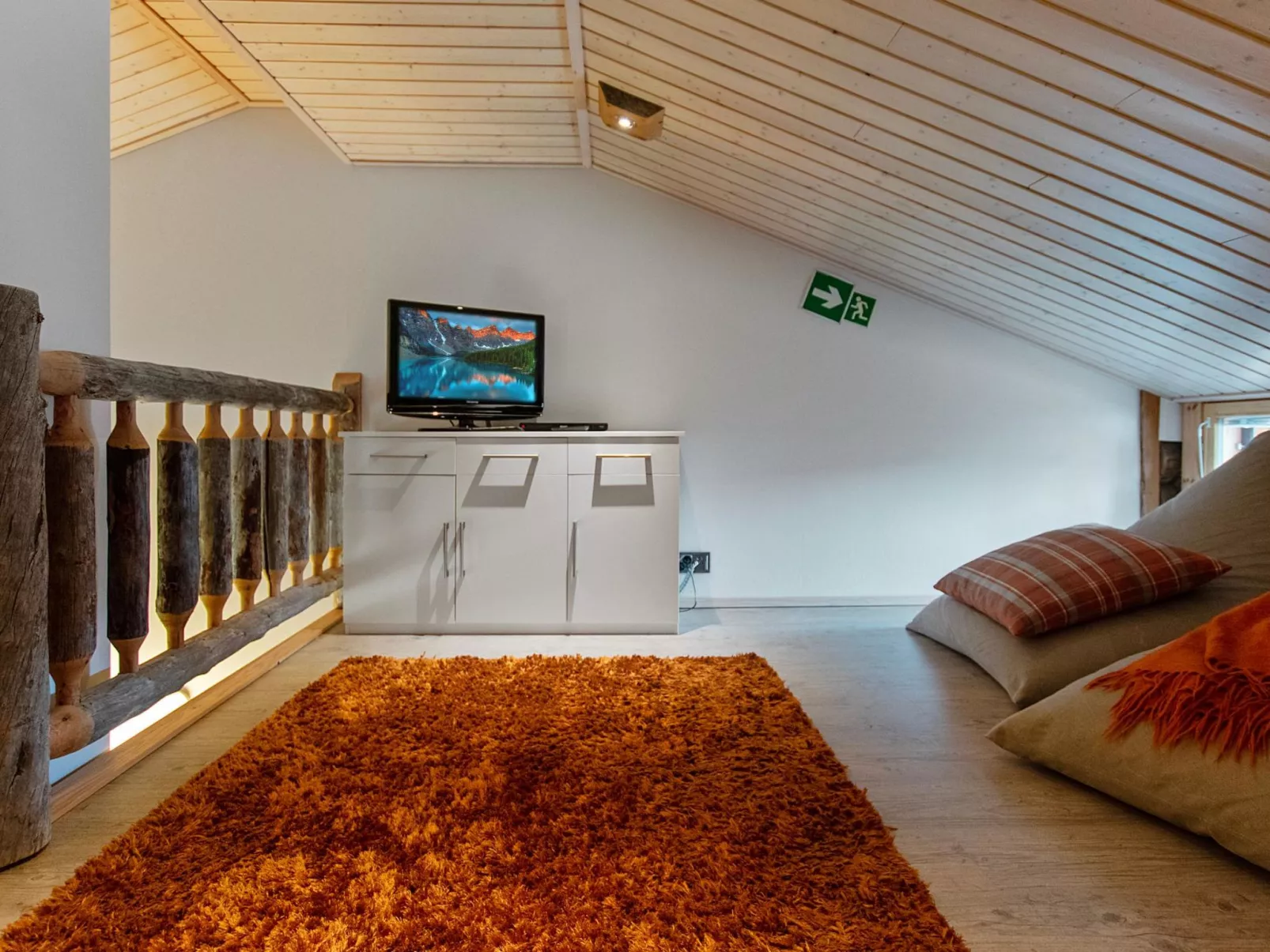 Nilikuru g18-Drinnen