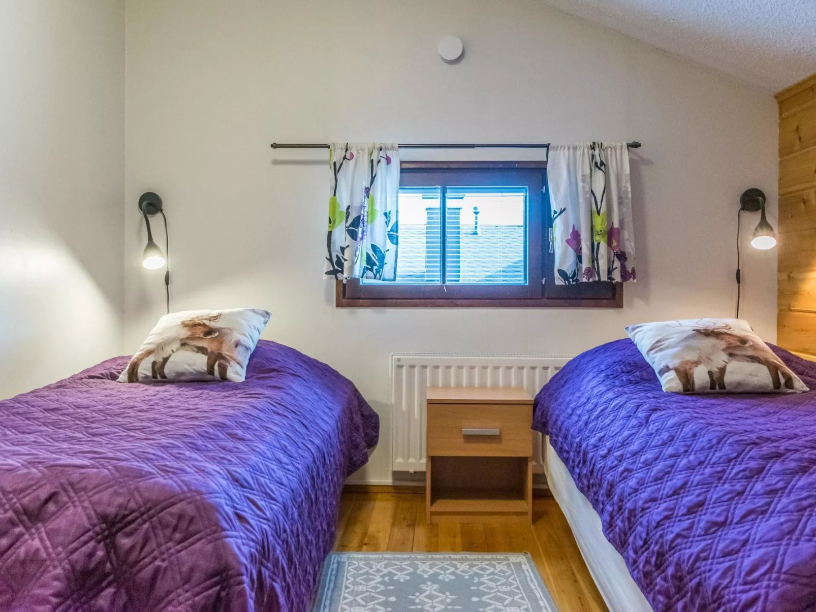 Saarihely b 9-Dedans