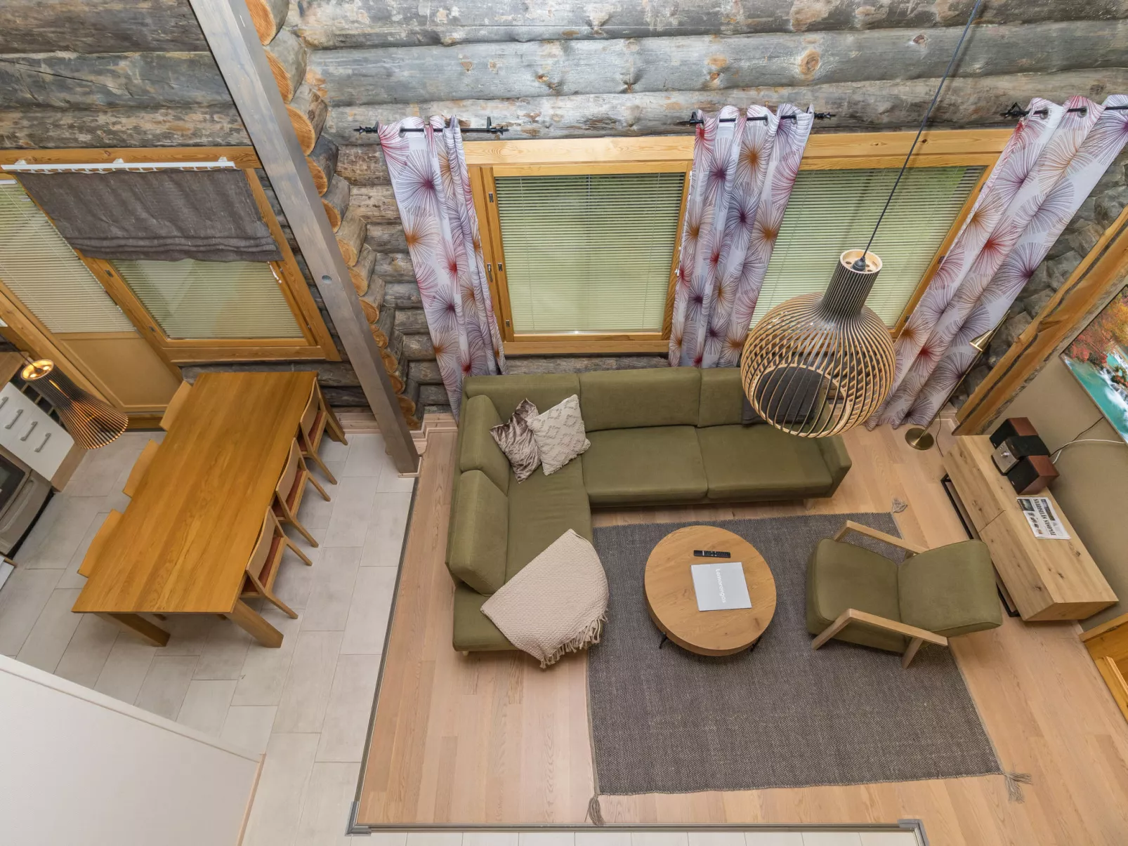 Nilikuru c 6-Drinnen