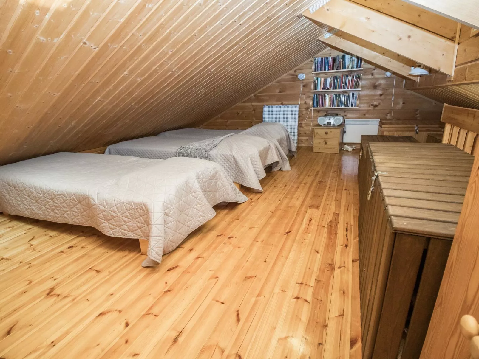 Kuksatie 8 b-Drinnen