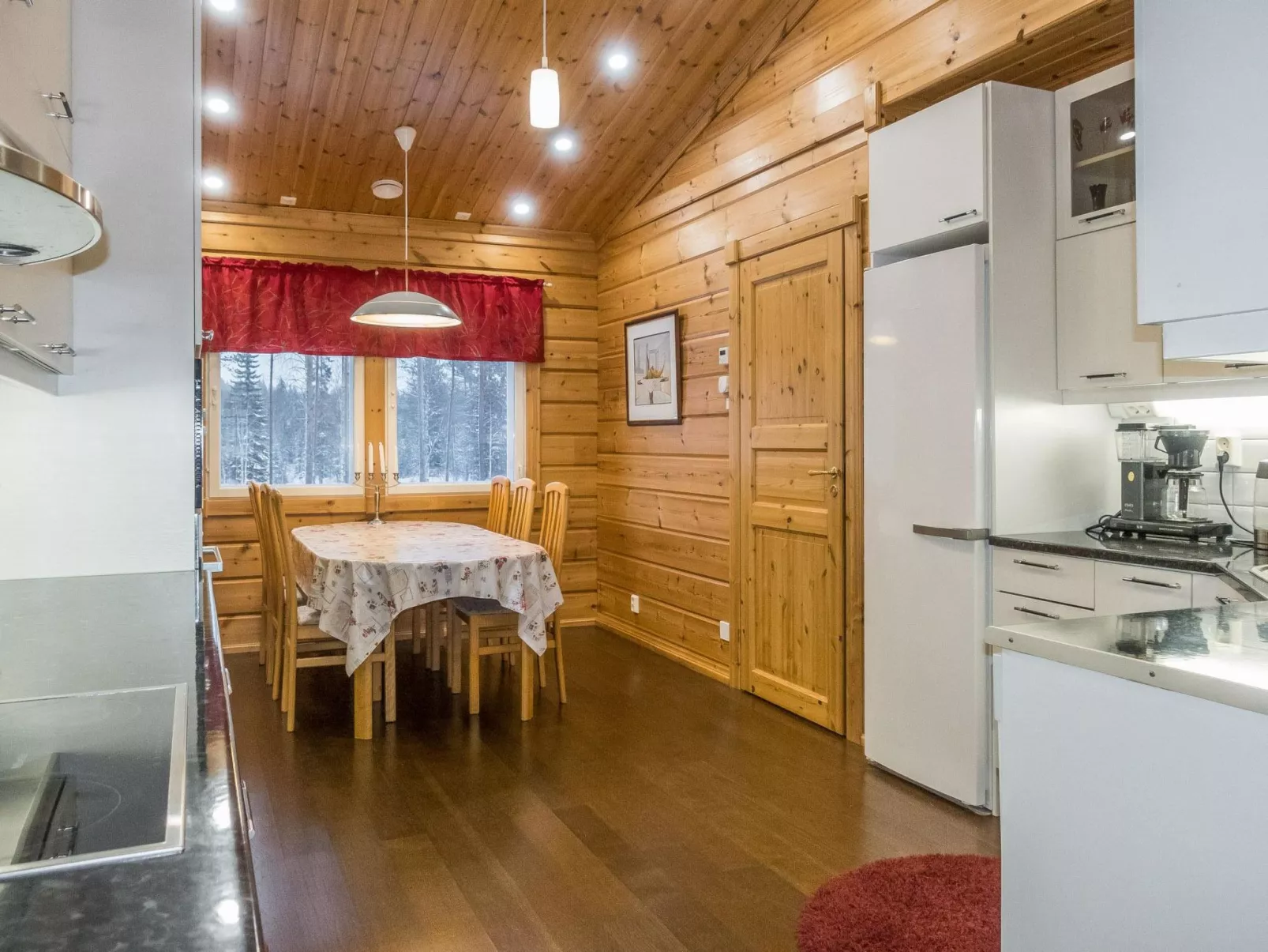 Vaahtissuvanto-Inside